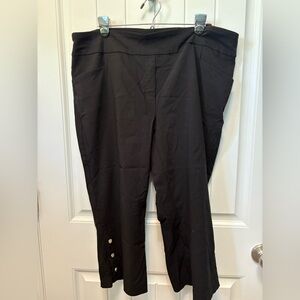 Counterparts Black Capri Pants with 3 button detail. Size 18W.